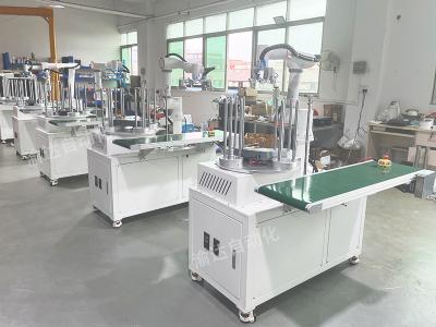 可移動(dòng)上下料機器人——配旋轉料倉